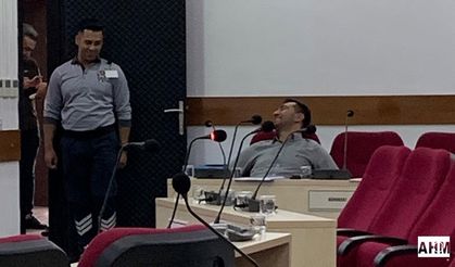 Kaybettirmek İçin Çalıştığı CHP Yönetiminin Görevden Alacağını öğrenince İstifa Etti!