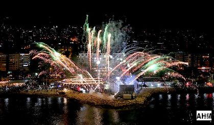 Mersin'de Vatandaşlar Unutulmaz Bir "Yılbaşı" Yaşadı