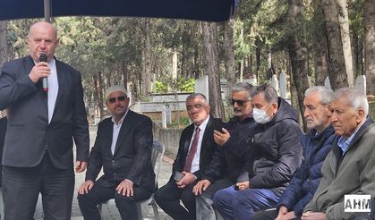 Spor Adamı Ali Hoşfikirer Kabri Başında Anıldı