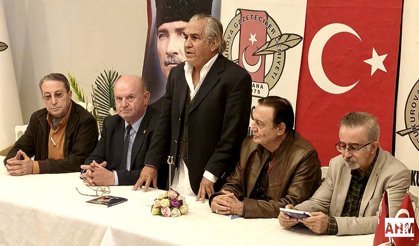 Ali Alphan’dan ÇGC’de Kitap İmza Günü