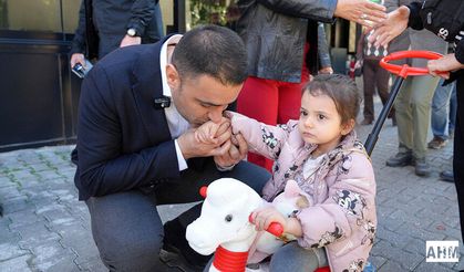 Emrah Kozay Toros'ta Halkla Buluştu