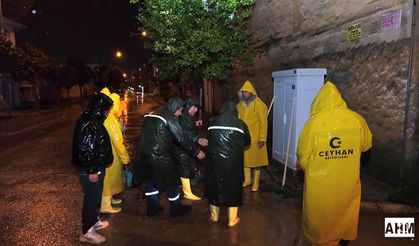 Ceyhan Belediyesi 40 Araç, 200 Personelle Sağanak Yağışa Karşı Seferber Oldu