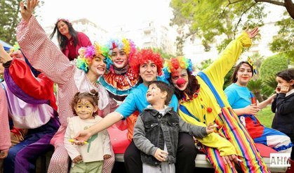 Adana Karnaval Coşkusunu Doyasıya Yaşadı