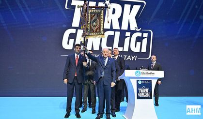 Türk Gençliği Büyük KURULTAYI'na Adana Çıkarması