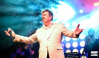 Ahmet Selçuk İlkan'ın 50. Sanat Yılı Yolculuğu Adana'dan Başladı