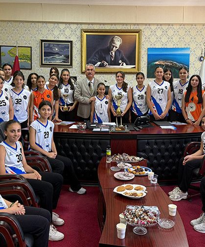 Karataşlı Kızlar Bir Üst Ligde! Başkan Karataş’tan Tebrik Mesajı
