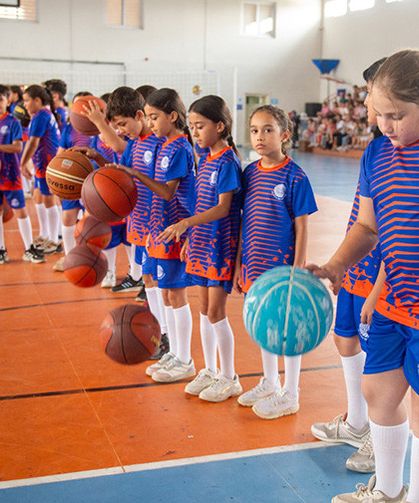 Seyhan Belediyesinden Binlerce Çocuğa Spor Yapma İmkanı