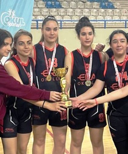 Özel Eral Okulları Potada Şampiyon