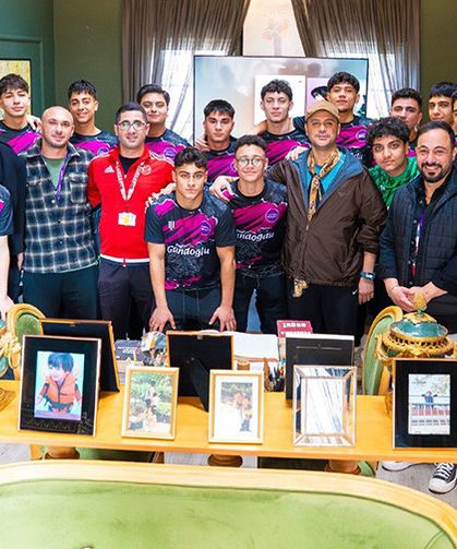 Dr. Gökhan Gündoğdu Şampiyonları Kabul Etti