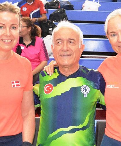 Adana’da 13. Veteranlar Masa Tenisi Turnuvası Heyecanı