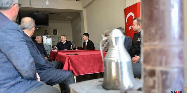 Vali Süleyman Elban Aladağ'a Gitti, Aynı Sobada Isındı, Vatandaşı Dinledi