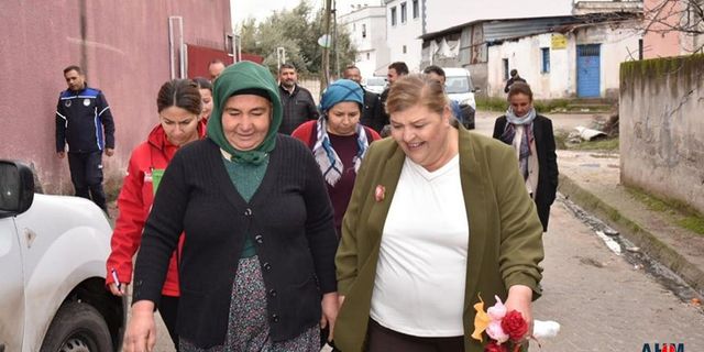 Başkan Hülya Erdem, Koltuk Değil Ayakkabı Eskitiyor