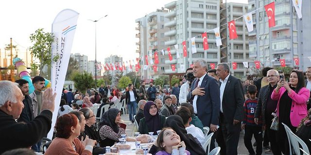 Adana Büyükşehir’den Kozan’da İftar Yemeği