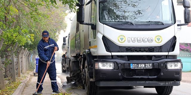 Yüreğir'in Mahallelerinde Bahar Temizliği Sürüyor