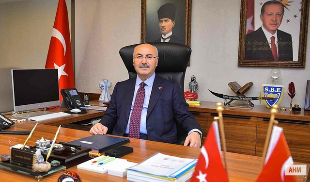 Vali Yavuz Selim Köşger'den "Zafer Bayramı" Mesajı