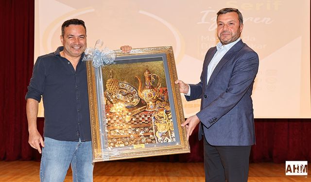 Ahmet Şerif İzgören'den Yüreğir'de ‘Masallarda Bir Peri" Konferansı