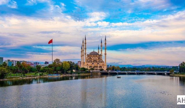 Adana'da Tatil Rehberi: Lezzetli Yemekler ve Şehrin En İyi Otelleri