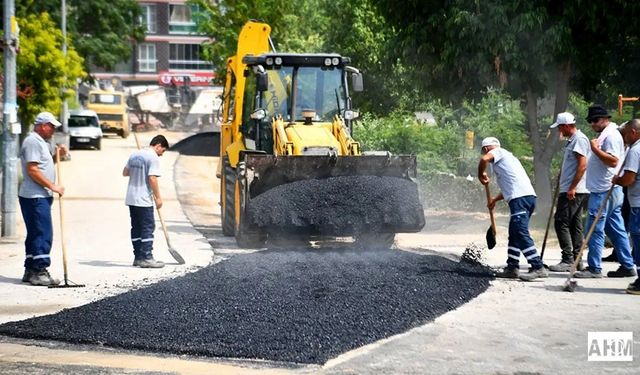 Vatandaşların Ulaşımı Daha Konforlu Olacak: Çukurova'da Asfalt Çalışmaları Sürüyor