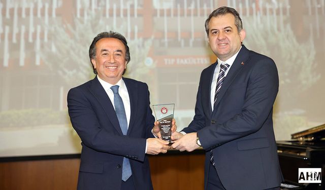 Rektör Prof. Dr. Beriş, Sağlık Çalışanlarıyla Bir araya Geldi