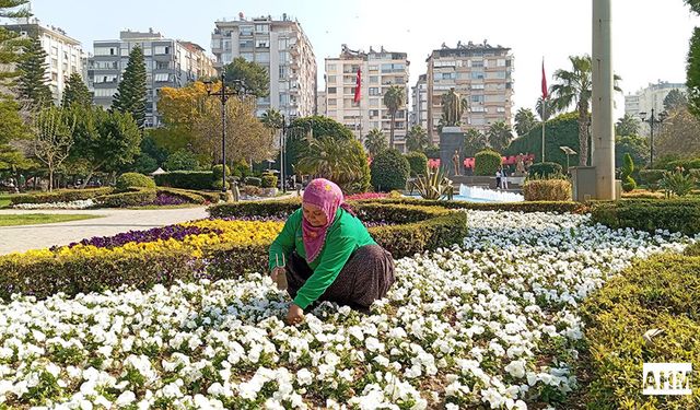 ÇGC’den Emekçi Kadına "8 Mart" Plaketi
