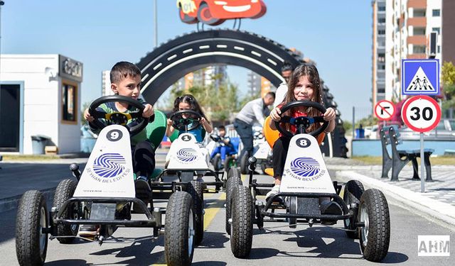 Seyhanlı Minikler, Trafik Parkında Hem Eğlendi, Hem Öğrendi
