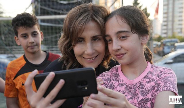 Başkan Tekin, Spor Okulu Öğrencileriyle Buluştu