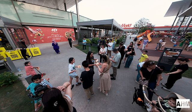 Burger'lerini Paylaştılar! “Burger Paylaştıkça Güzel”