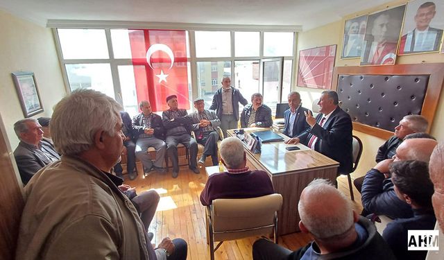 Gürer Çamardı’da Çiftçi ve Esnafın Sorunlarını Dinledi