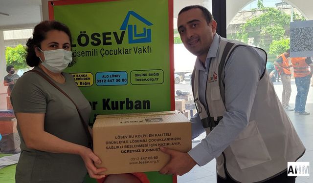"Mutlu Et" Paketleri, Adanalı Ailelere Ulaştırıldı