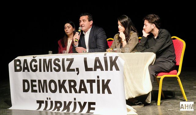 Seyhan’da “68’den Bugüne Gençlik Hareketi” Paneli Gerçekleştirildi