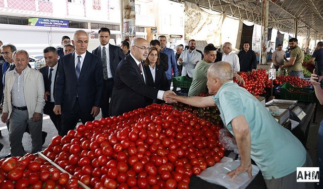 Vali Köşger, Şakirpaşa Mahallesinde...