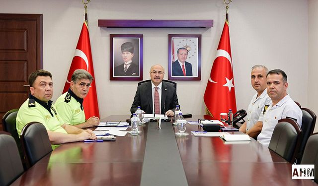 Adana Valisi Köşger "Trafik Kurallarına Uymak Toplumsal Sorumluluktur"