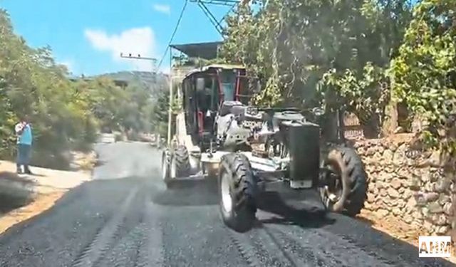 Pozantı Belediyesi’nden İstiklal Mahallesi’nde Sıcak Asfalt Atağı