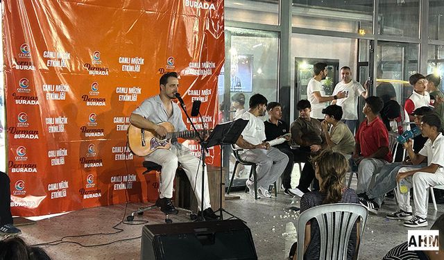Ceyhan Belediyesi Yaz Akşamlarını Sanatla Renklendiriyor