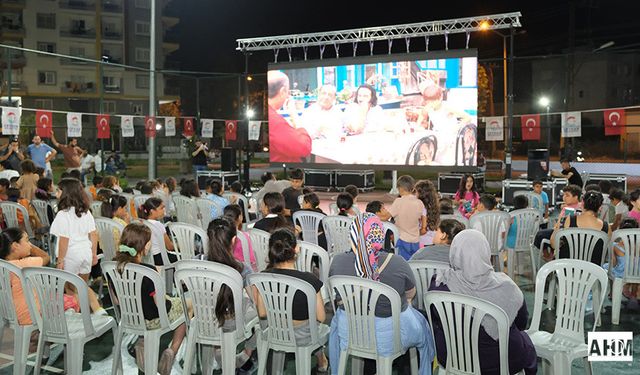 Ceyhan’da Açık Hava Sinema Etkinliklerine Yoğun İlgi