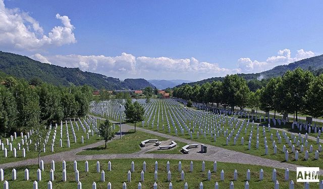 Adana Valisi Köşger: "Srebrenitsa Soykırımı'nı Asla Unutmayacağız"