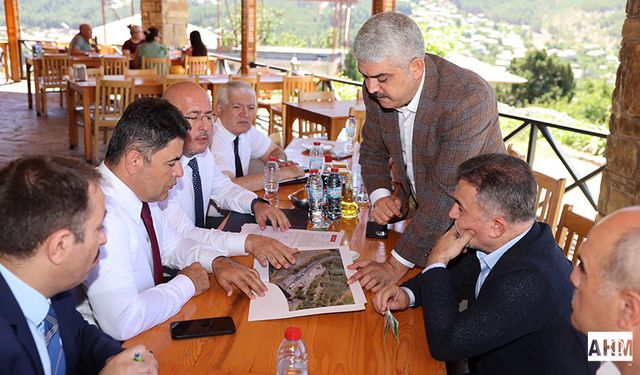 Tamer Dağlı “Pozantı’nın Ulaştırma ve Altyapı İhtiyaçlarını Ele Aldık”