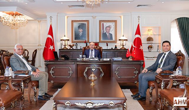 Adana Valisi Köşger, Baro Başkanı Böke’yi Kabul Etti