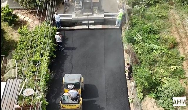 Yüreğir Belediyesi Havutlu Mahallesi’nde Asfaltlama Çalışmalarını Sürdürüyor