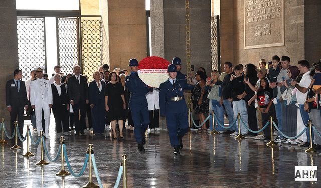 Çukurova Üniversitesi Tıp Fakültesi Mezunları Anıtkabir’de