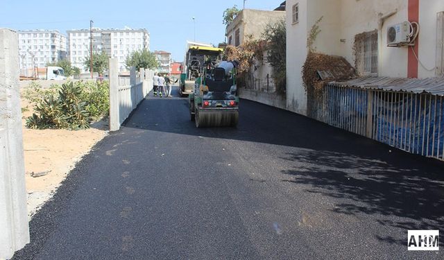 Seyhan Belediyesi Mithatpaşa Mahallesi’nde Asfalt Çalışmalarını Sürdürüyor