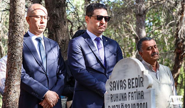 Av. Savaş Bedir Mezarı Başında Anıldı