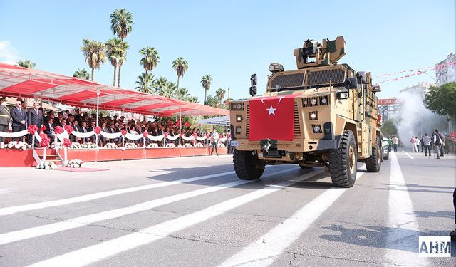 Adana'da 29 Ekim "Cumhuriyet Bayramı" Coşkusu