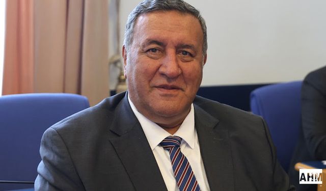 Bakan Işıkhan, Emeklilikte Adalet Bekleyenlerin Çığlığını Duymadı