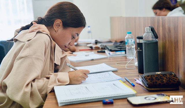 Seyhan Belediyesi Kütüphanesi, Öğrencilerin Eğitim Merkezi Oldu