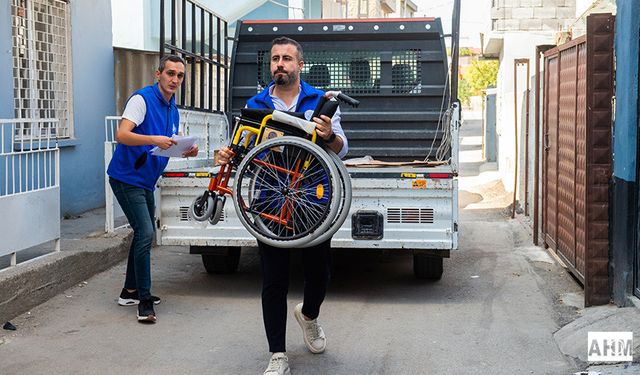 Seyhan Belediyesinden Vatandaşların Evine Sağlık Eli