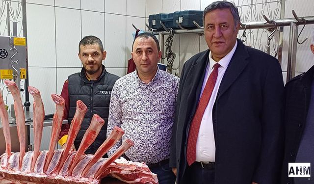 Ömer Fethi Gürer “Et ve Hayvan İthalatı Durmuyor, Sorunlar Bitmiyor”