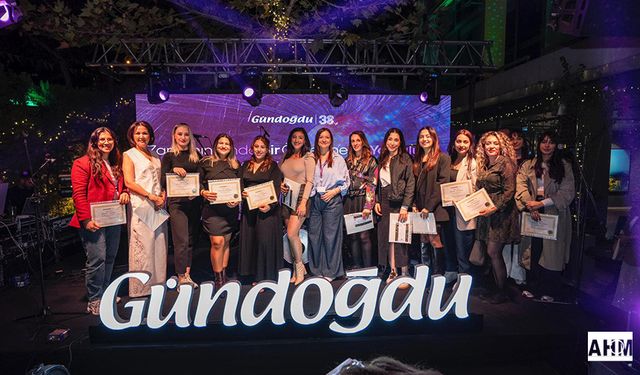 Gündoğdu’da Muhteşem Öğretmeler Günü Kutlaması