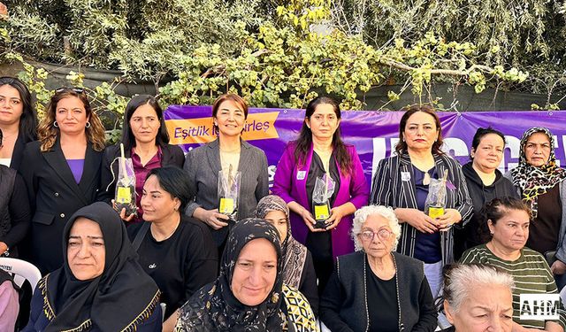 CHP’li Dr. Müzeyyen Şevkin, Zeytin Fidanı Dağıttı, Kampanya Başlattı