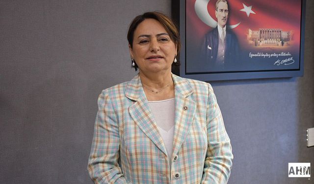 Müzeyyen Şevkin “Atamızın Fikirleri Rehberimizdir”